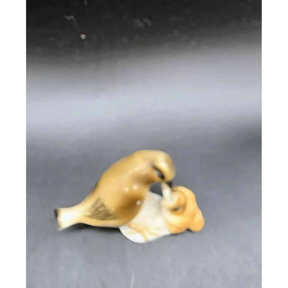 Vintage Hutschenreuther Miniature Porcelain Figurine Mother Bird Feeding Baby